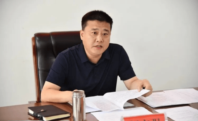 政府县长祁富强主持召开县政府常务会议