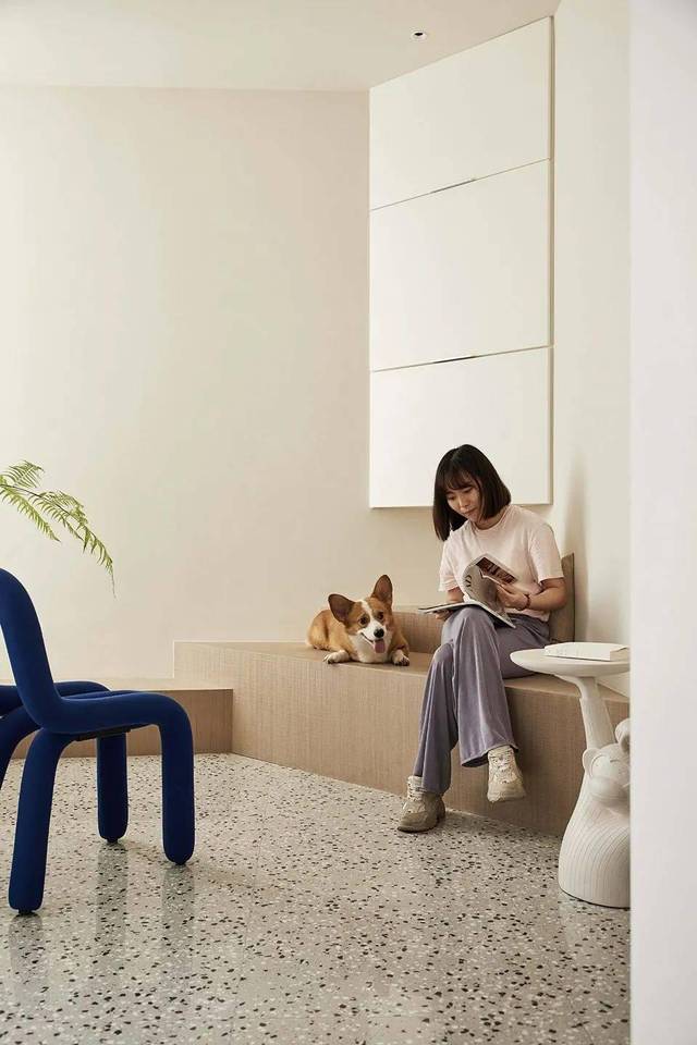 fm1045女主播电台的个人展示页