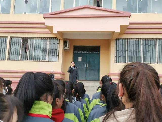 岷县岷州中学的个人展示页