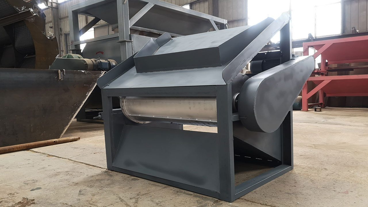 诚信机械小型干选机甩铁机器选铁很牛