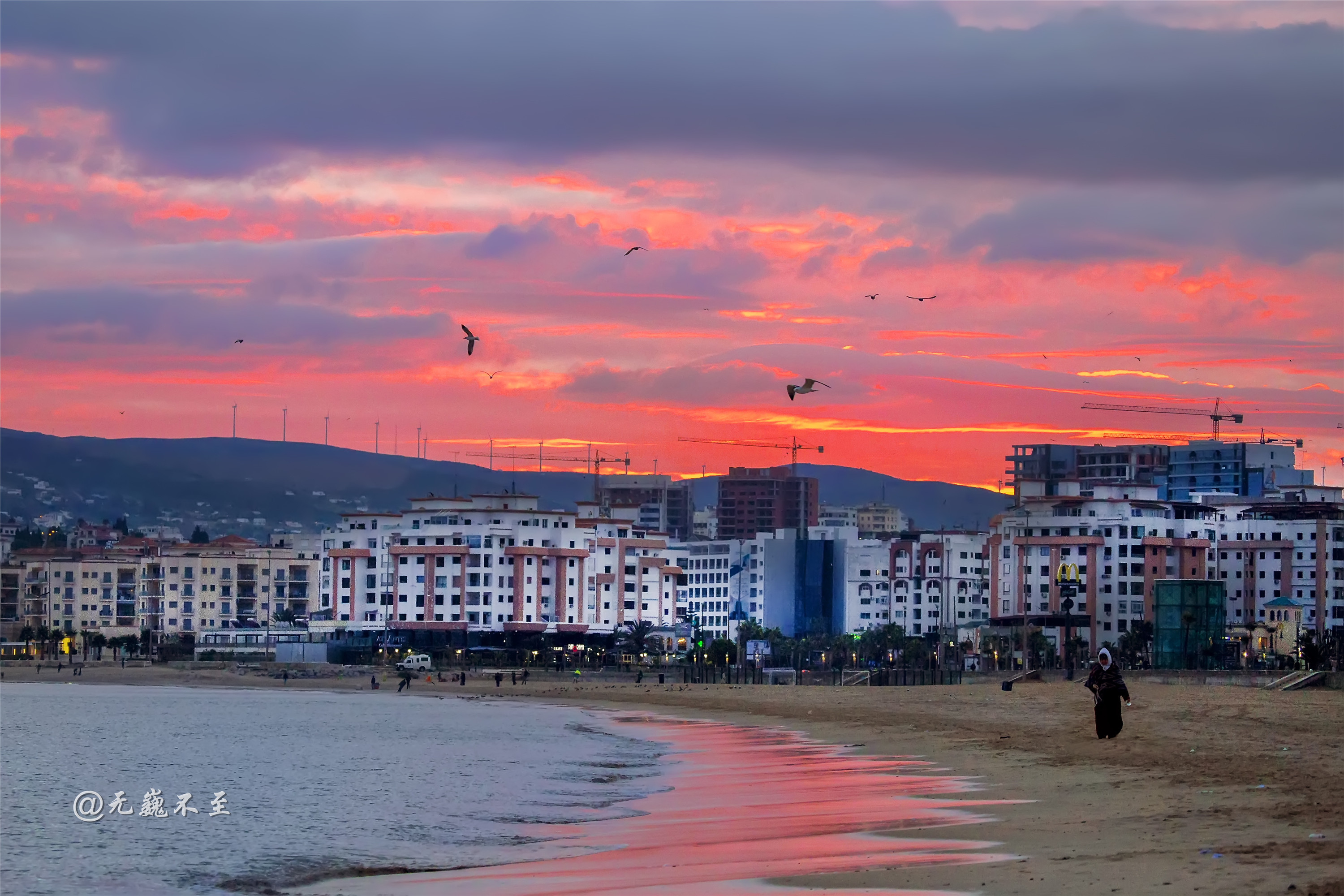 摩洛哥丹吉尔直布罗陀海峡的清晨
