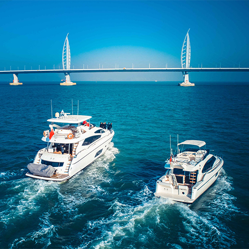 珠海地标打卡乘游艇看日月贝港珠澳大桥珠海游艇包艇出海