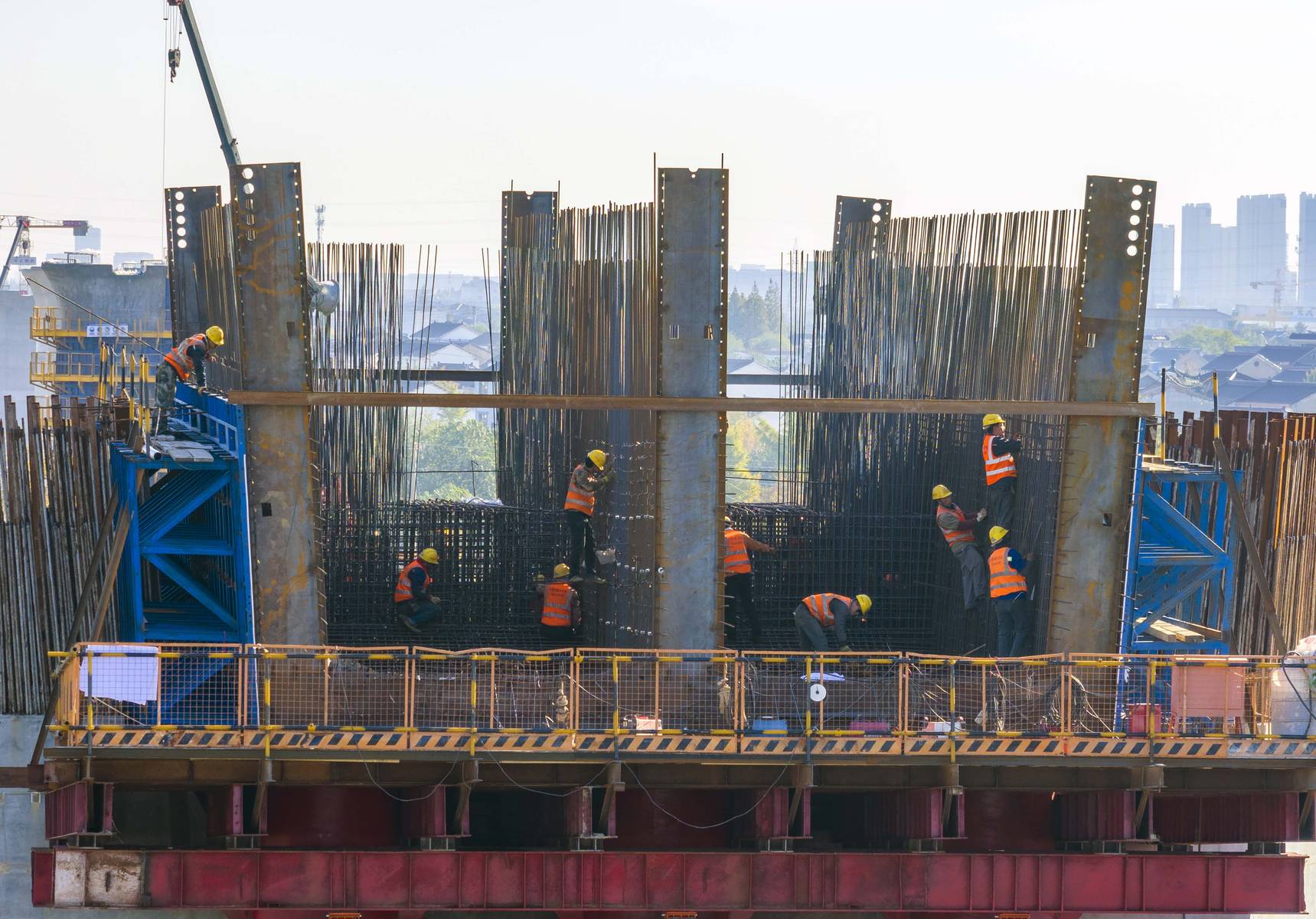 沪渝蓉高铁泰州段桥梁工程建设进入上部结构施工