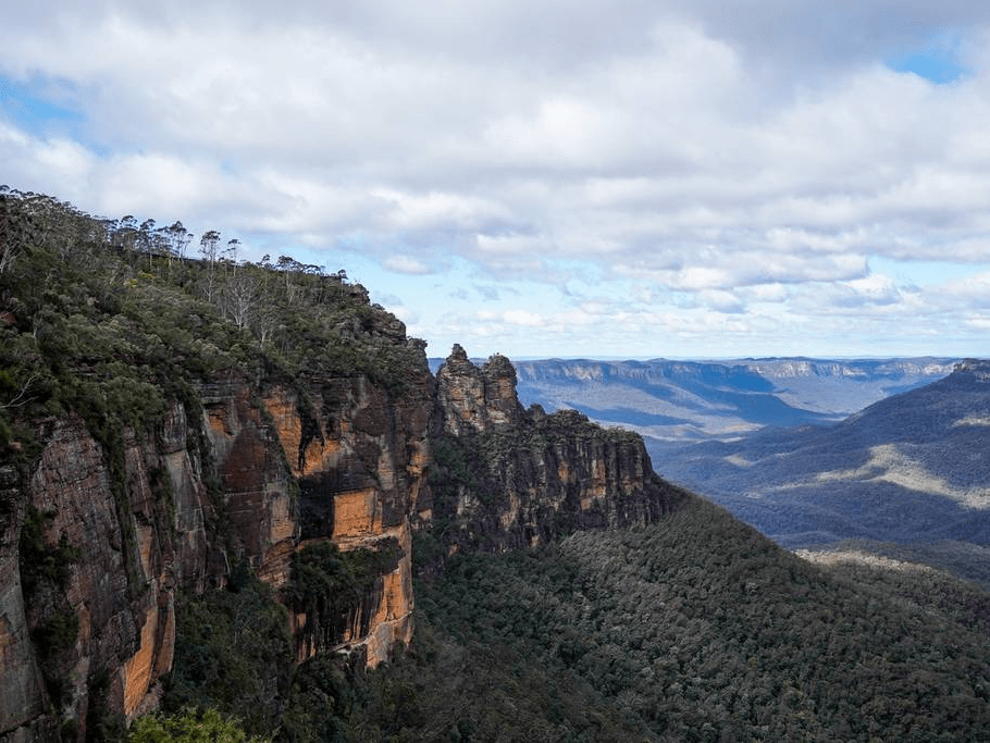澳大利亚悉尼蓝山山脉风景壮丽山峰耸立连绵不断