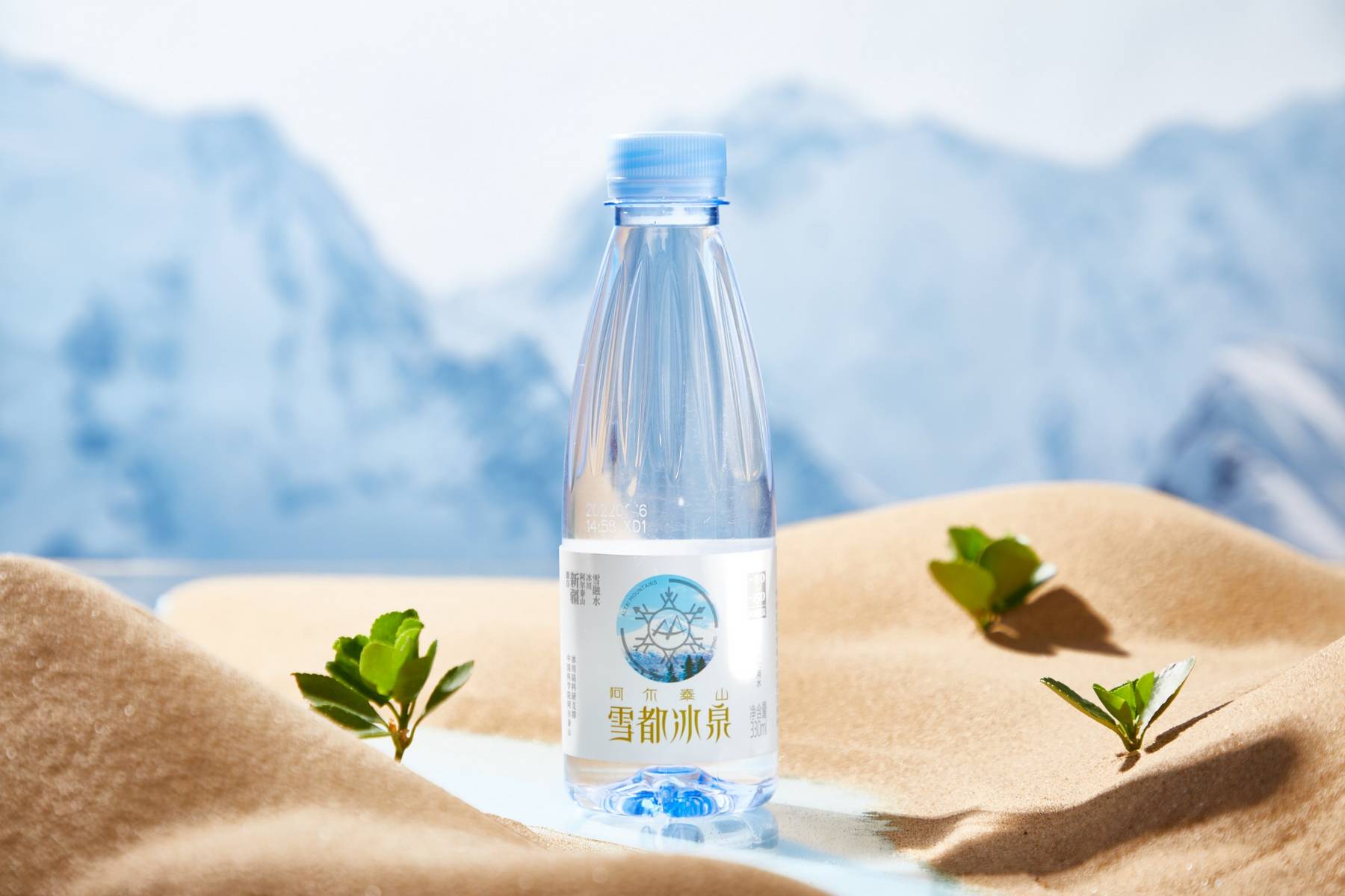 雪都冰泉矿泉水天然低氘水唤醒人们的生命活力