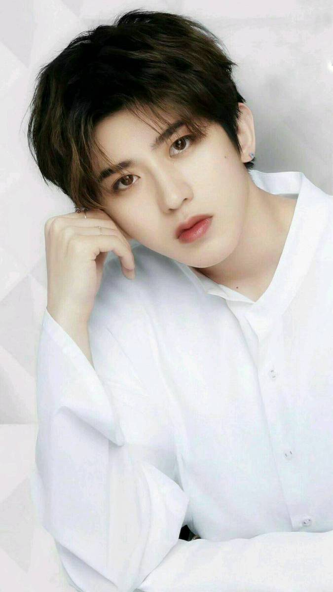 蔡徐坤时尚图集