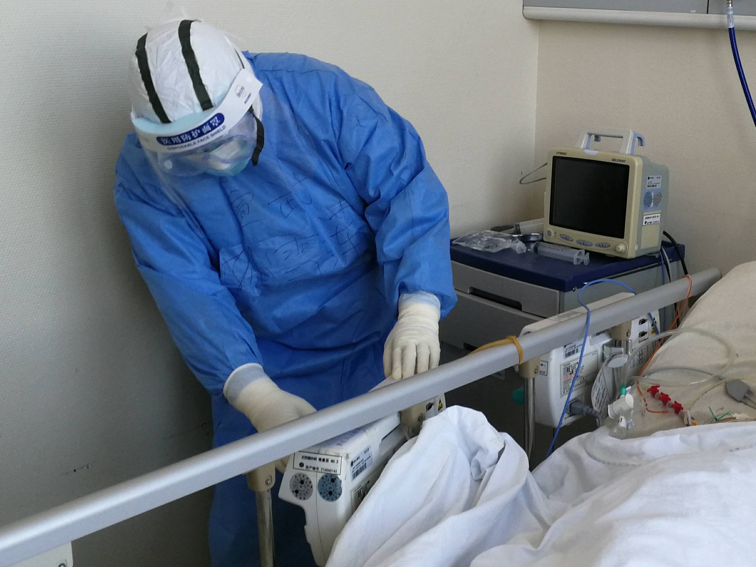 关于北京宣武医院、护士全程协助陪同跑腿挂号，省去晚上熬夜排队的辛苦的信息