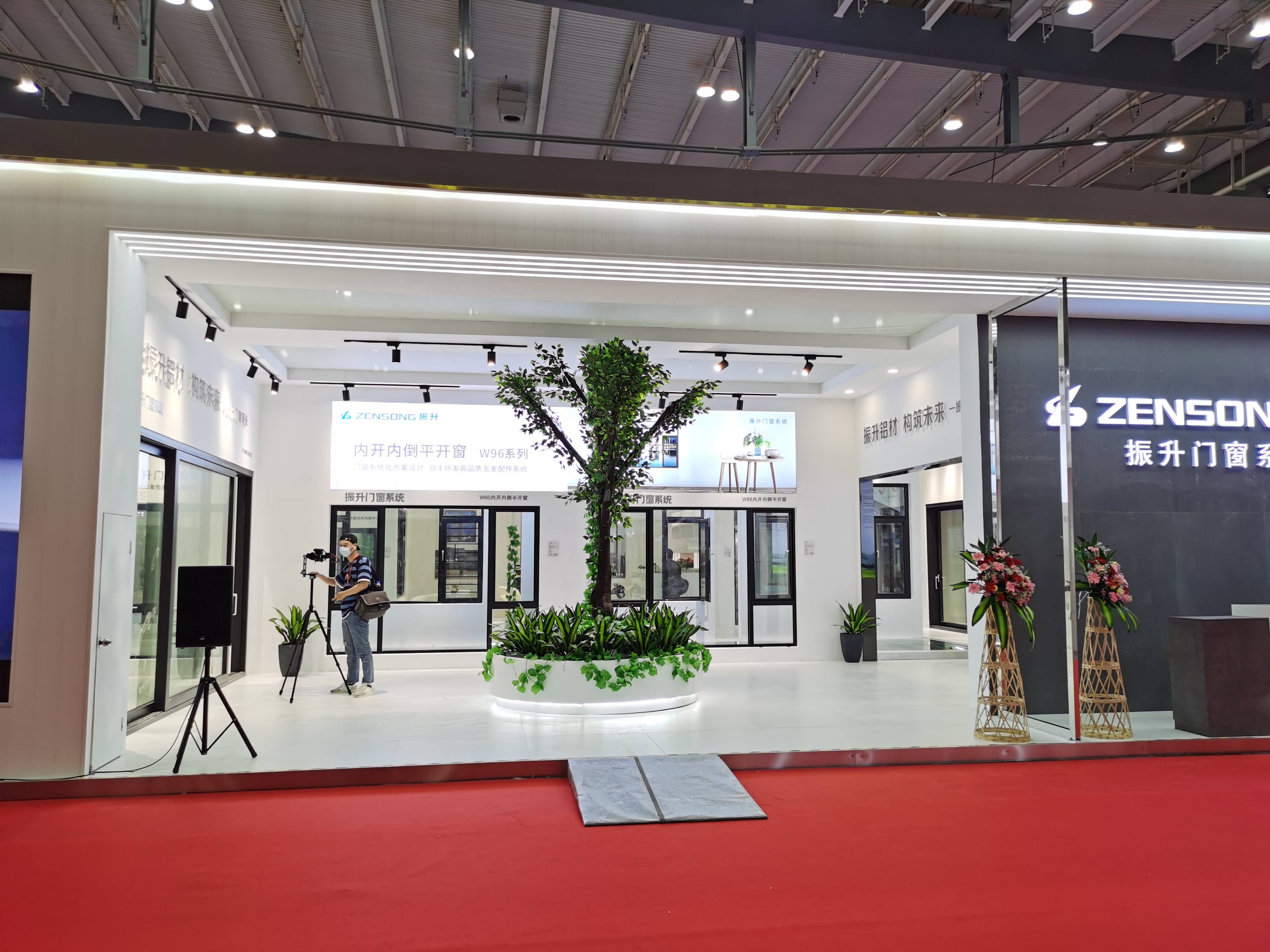 2020中国会展行业大年初一长沙建材展家居展台搭建设计惊艳四座