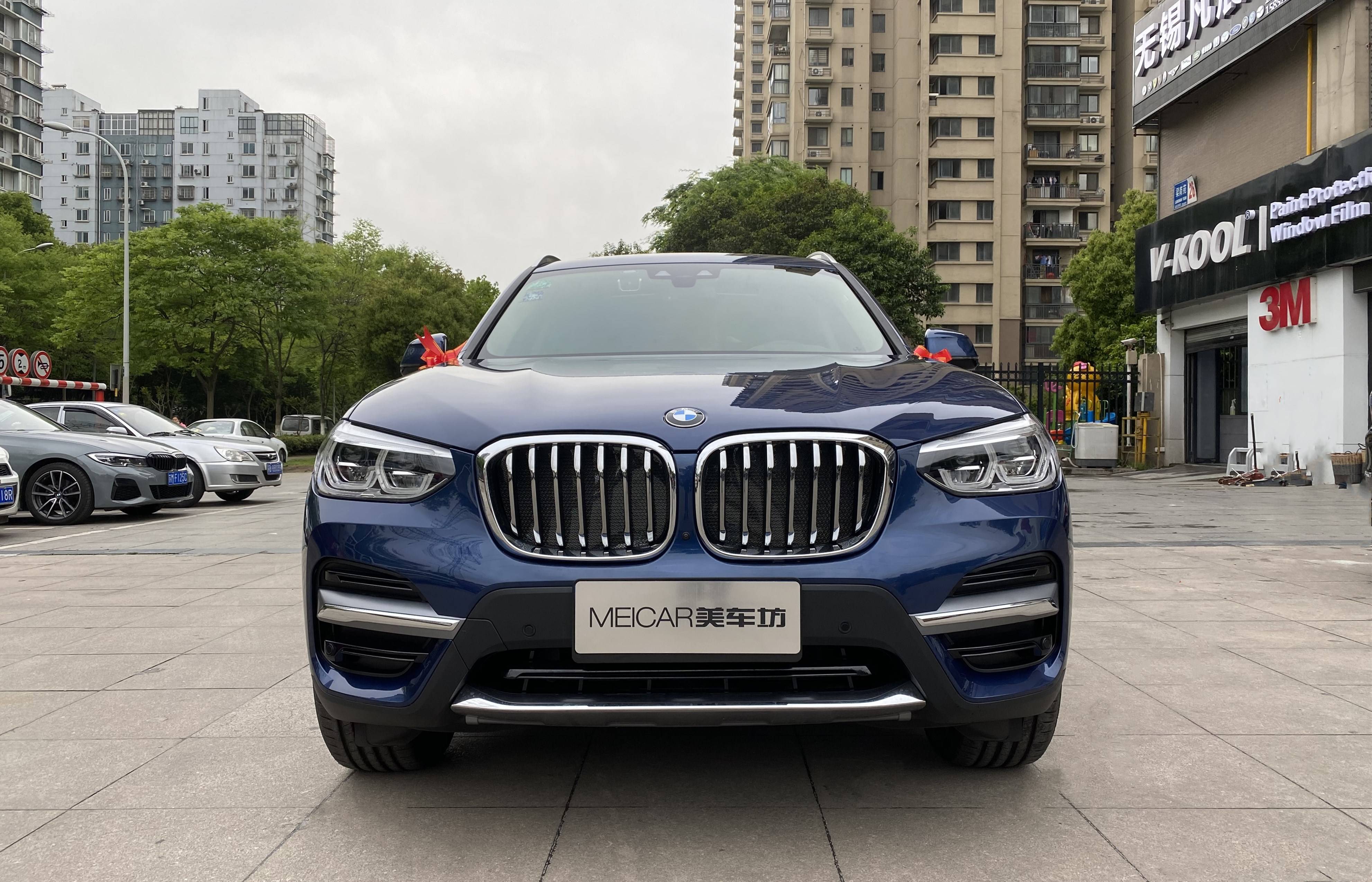 轿车的龙膜全车价格,一般像suv等玻璃面积较大的车型价格会贵个几百块