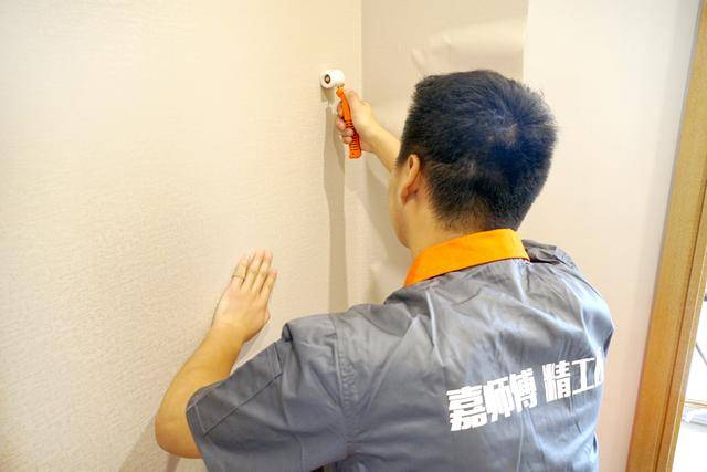 墙面装饰一体化解决方案杭州桂语江南50000㎡墙纸墙布施工进程过半