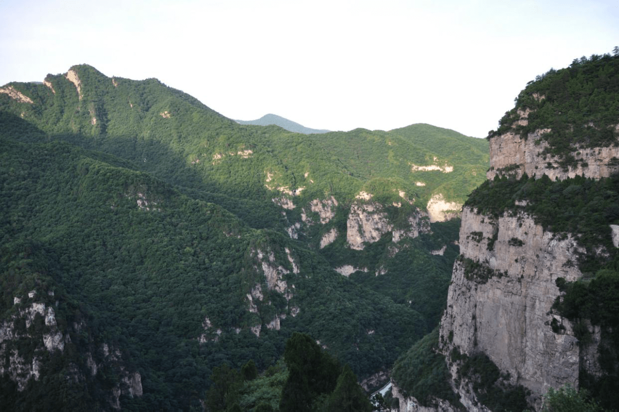 1/ 12 坐落在吕梁山脉与太行山脉之间南北走向的太岳山脉中的绵山5a