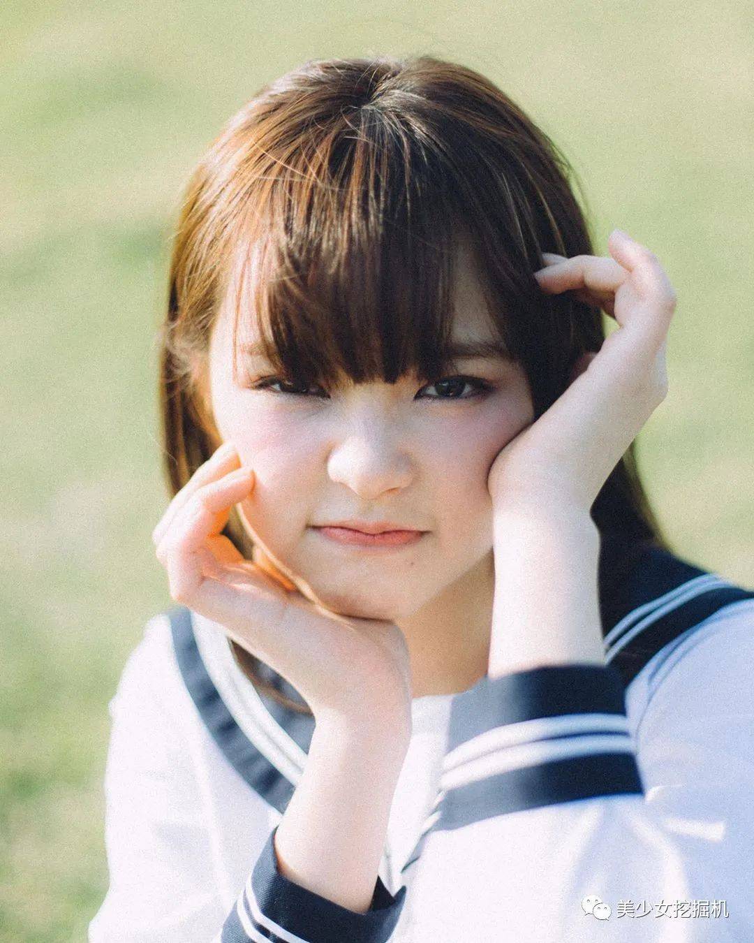 原创可爱在性感面前不值一提?被嘲时尚终结者的圆脸女孩是人间维他命