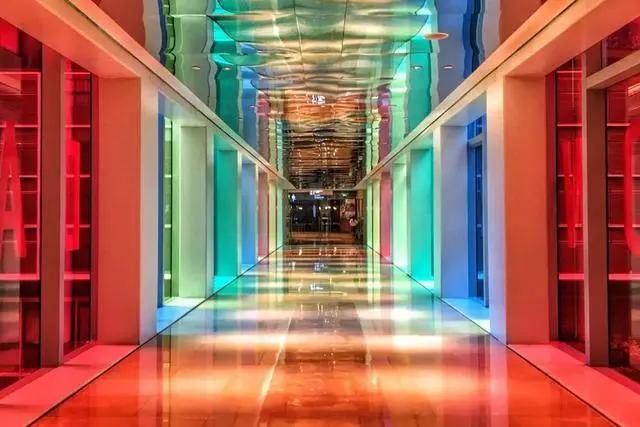 这样的连廊设计,让购物中心更"好逛"了