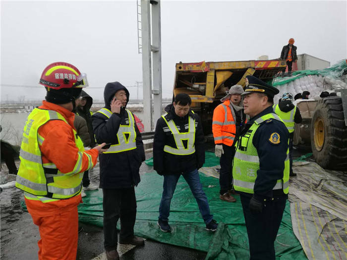 "公路卫士"田自力--高速公路上一颗永不生锈的螺丝钉_手机搜狐网