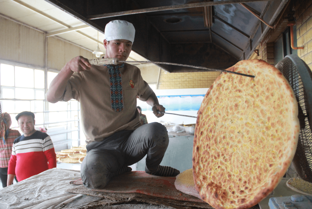 库车大馕:汉唐时期的传统美食