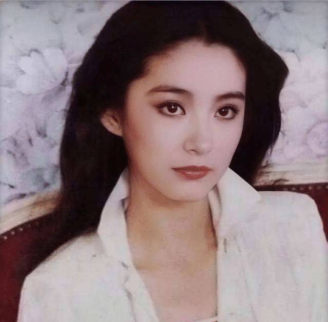 盘点90年代港星美女,细数那些惊艳时光的美人,个个美如天仙!