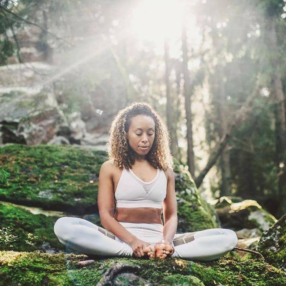 全球知名阿汤女神larugaglaser语言和文字无法涵盖瑜伽的精华和美