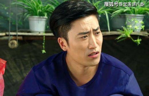 赵本山最"出息"的徒弟,父亲身家过亿,如今自立门户_吴云飞