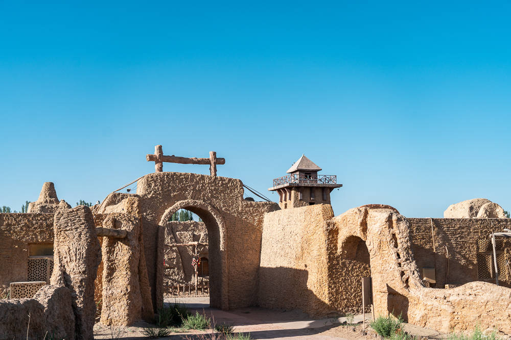 原创新疆有座神秘的古城,距今1500年历史,1218年成吉思汗西征时被毁