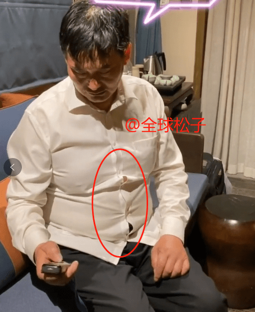 吃大肚子撑爆衣服图片