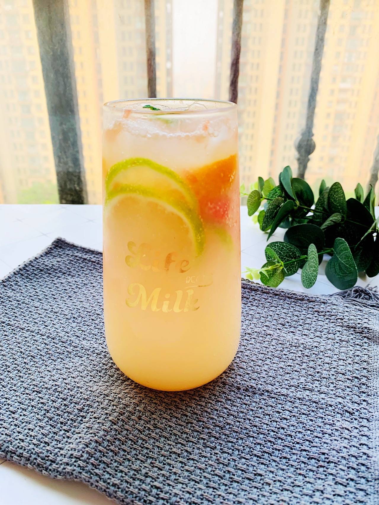 原创非常好喝的红柚青柠茶,简单快手清凉整个夏天,大人孩子都喜欢