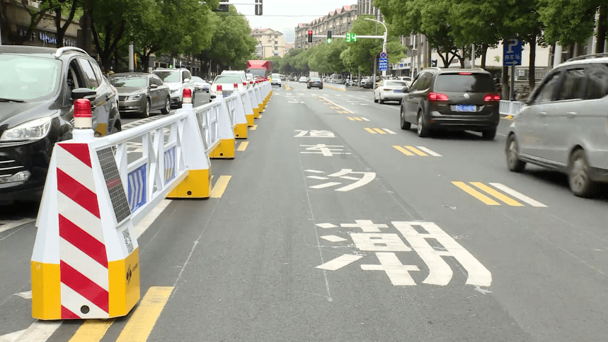 江寧首條智能潮汐車道今天上線