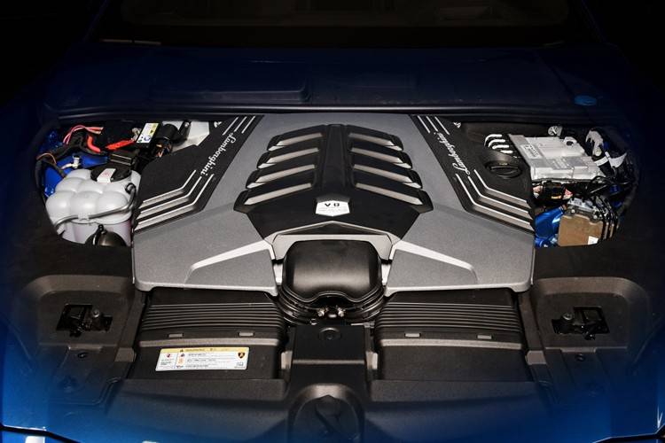 0t v8双涡轮增压发动机,这台发动机在保时捷cayenne,奥迪rs 7等车型上