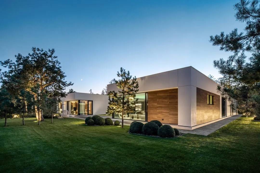 725㎡别墅,诗意极简主义!