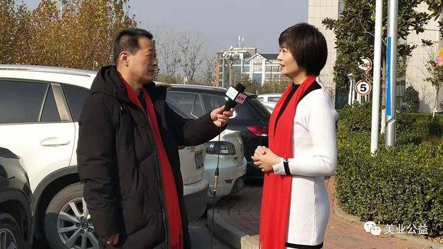 在现场,北京美业公益基金会秘书长董萍发布了"苦尽肝来——儿童胆道