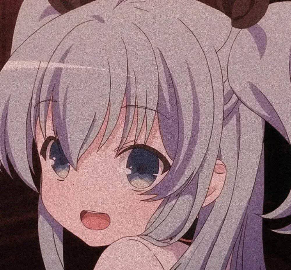 神仙动漫女头再凶的男孩子绑鞋带还不是要绑蝴蝶结