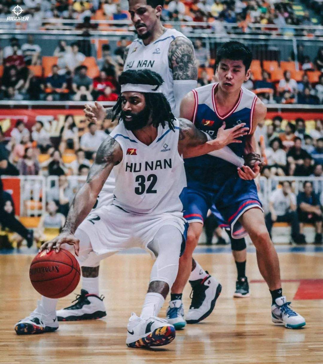 原创辽宁男篮这次赚大了!新外援政策如虎添翼,梅奥或将带领辽篮翻盘