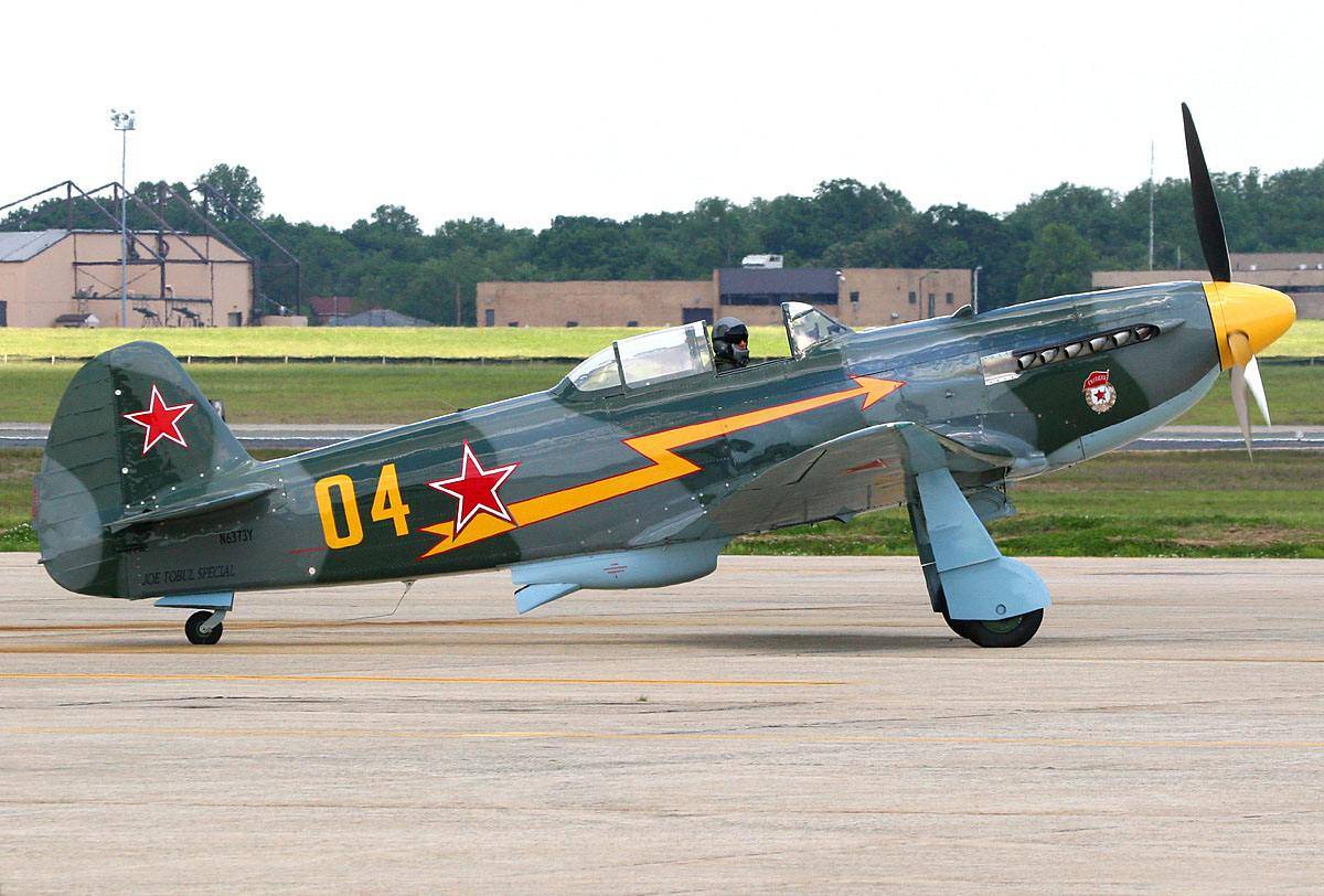 原创木质苏联战鹰yak9,全面压制德国空军,二战苏联战机产量最大