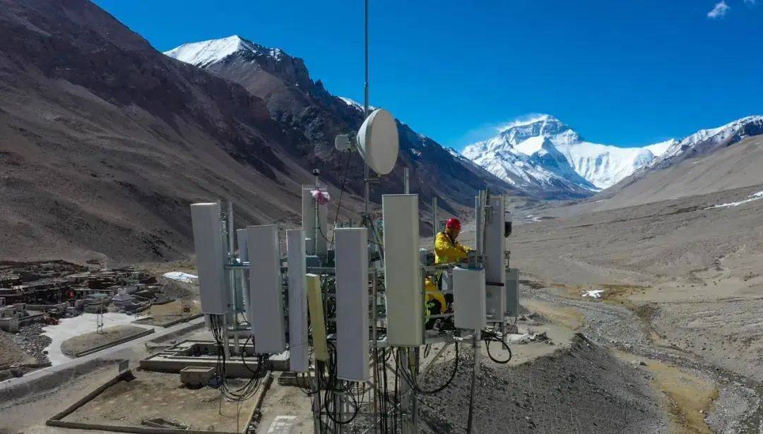 中国移动完成全球最高  即珠峰海拔6500米前进营地5g基站的建设开通