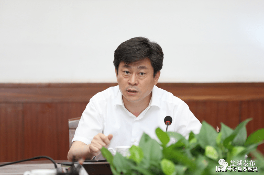 李哲主持召开专题会议研究水泵产业标准化厂房建设工作