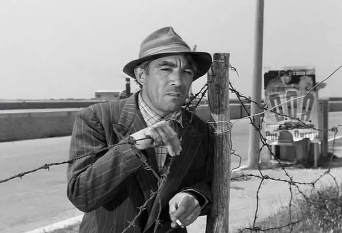 原创《大路》,费里尼小丑情结的现实主义作品,爱与救赎呼唤温暖人性