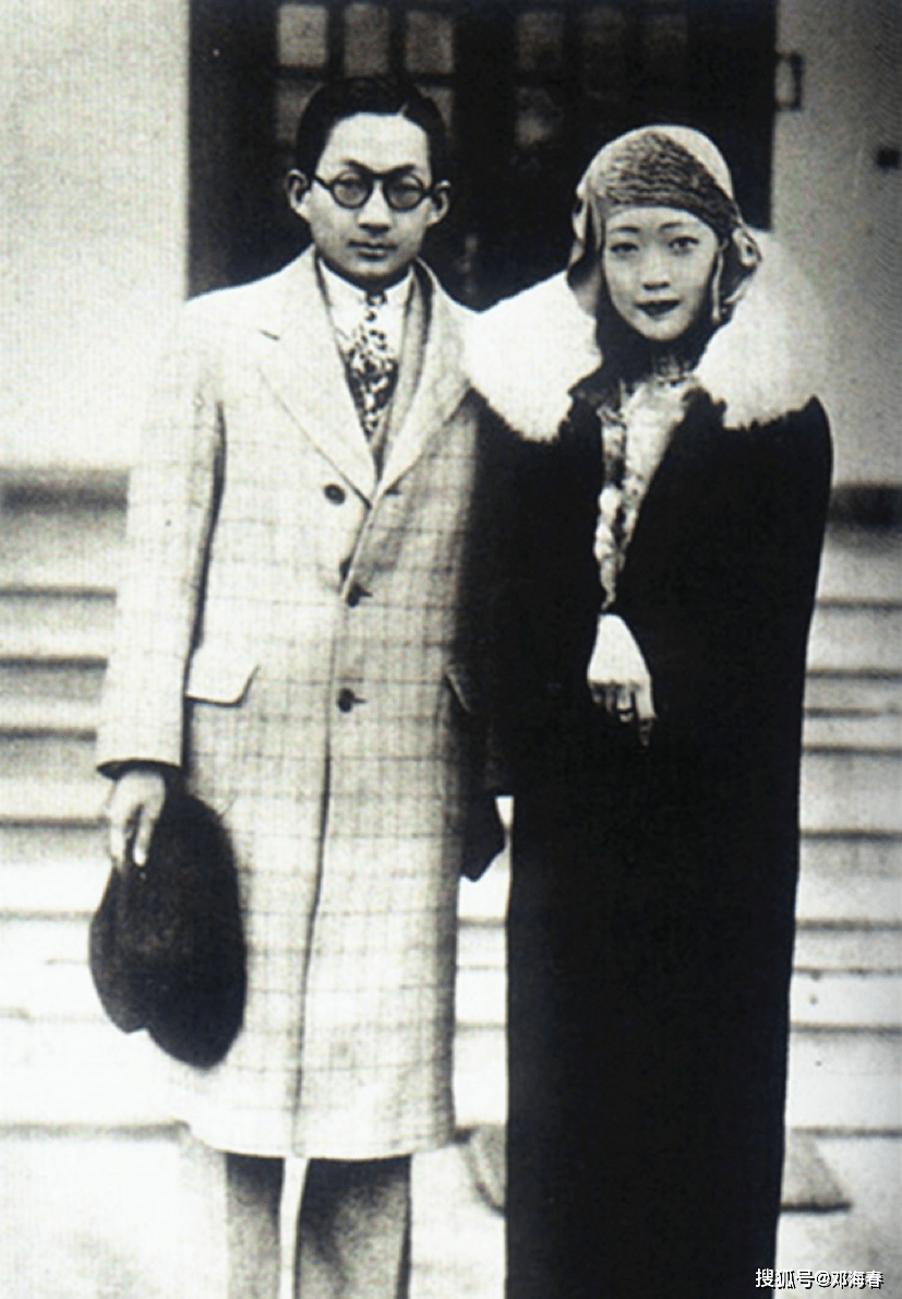 1931,溥儀在日本人的幫助逃到長春,成為了偽滿洲國的皇帝,婉容也成了