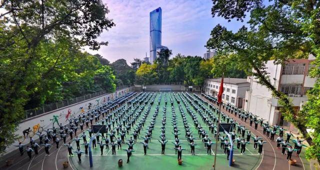 广州市美术中学·体育科:阳光体育,运动不息