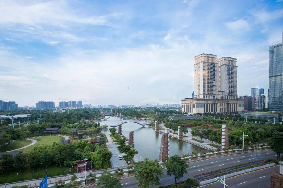 鸟瞰千灯湖美景,在唯璞享受专属私宴时光.