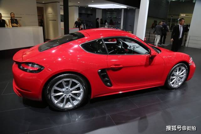 实拍保时捷718 cayman,一款弯道性能出众的硬顶跑车!