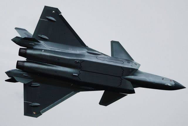 原创中国新风洞fl-62首次运行,对未知型号飞机进行测试,比歼20先进