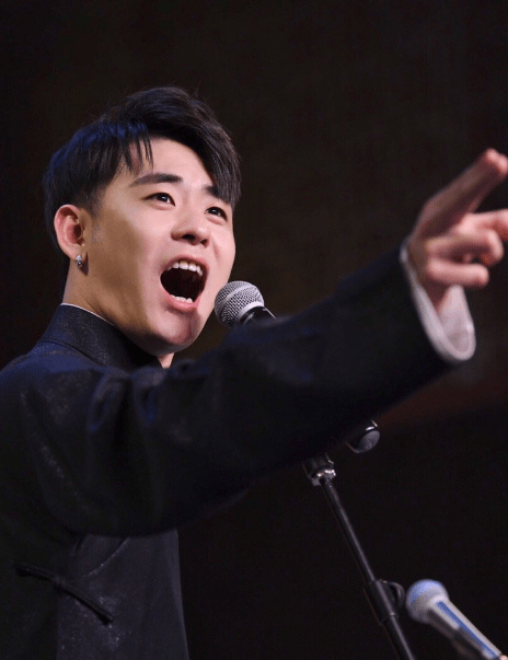 刘信达发文吐槽张云雷你还在抽烟吗还在污染环境吗引热议