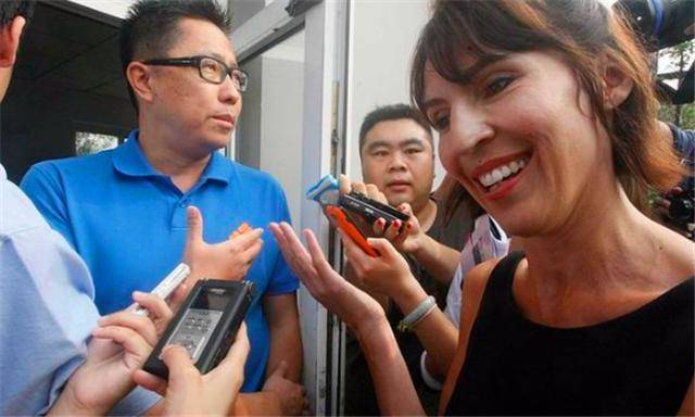 那个要让3亿人流利说英语,疯狂英语的创始人李阳,现状如何?