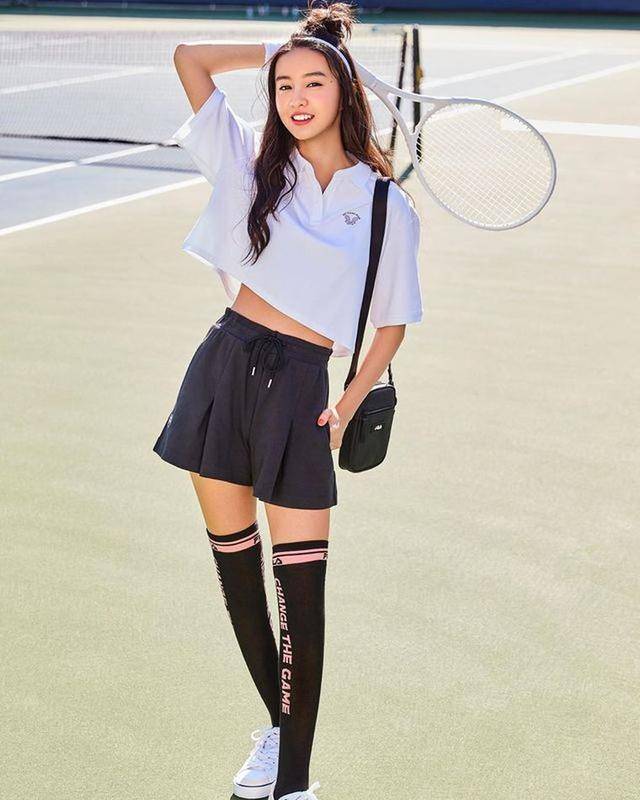 木村光希长腿镇住老爹凉鞋居家生活照青春靓丽这才是17岁的样子