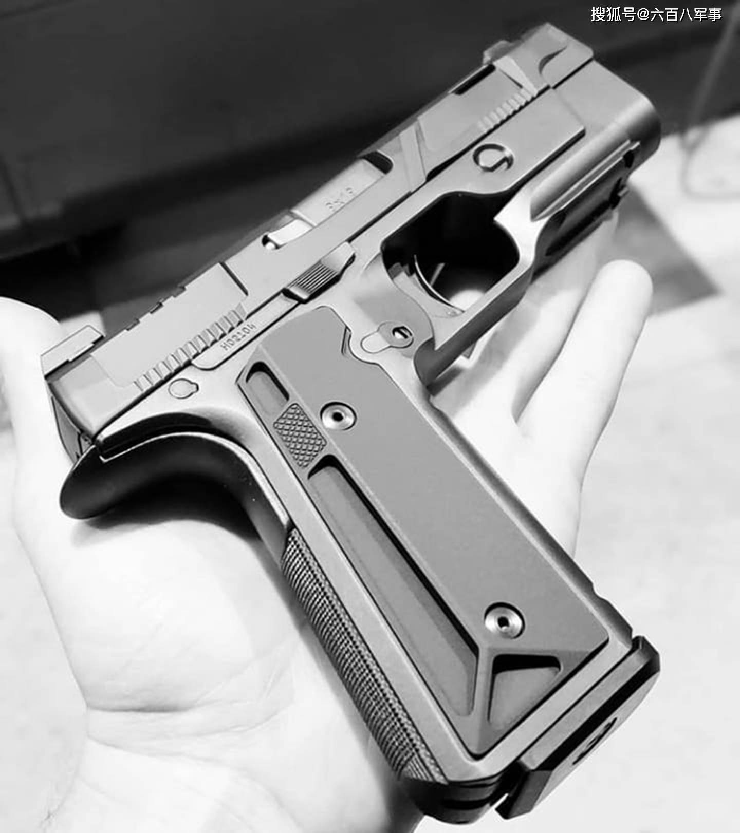 轻武器欣赏,这两天都没发手枪图,这组来补个位