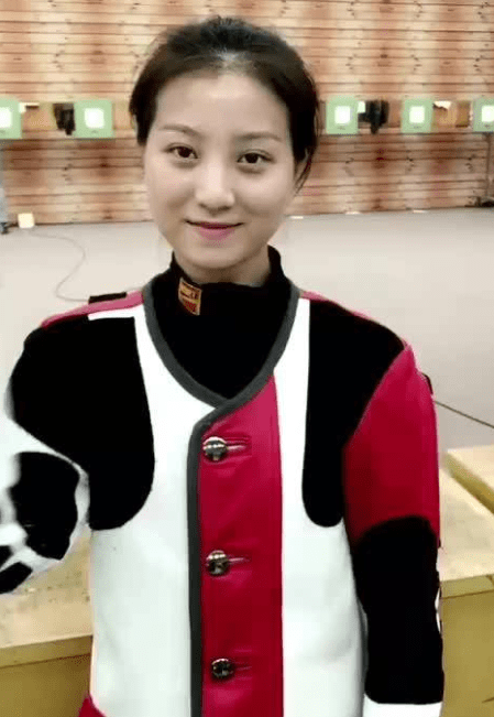 史梦瑶今日状态极佳,资格赛就1171环排名第一,资格赛前八名进入决赛