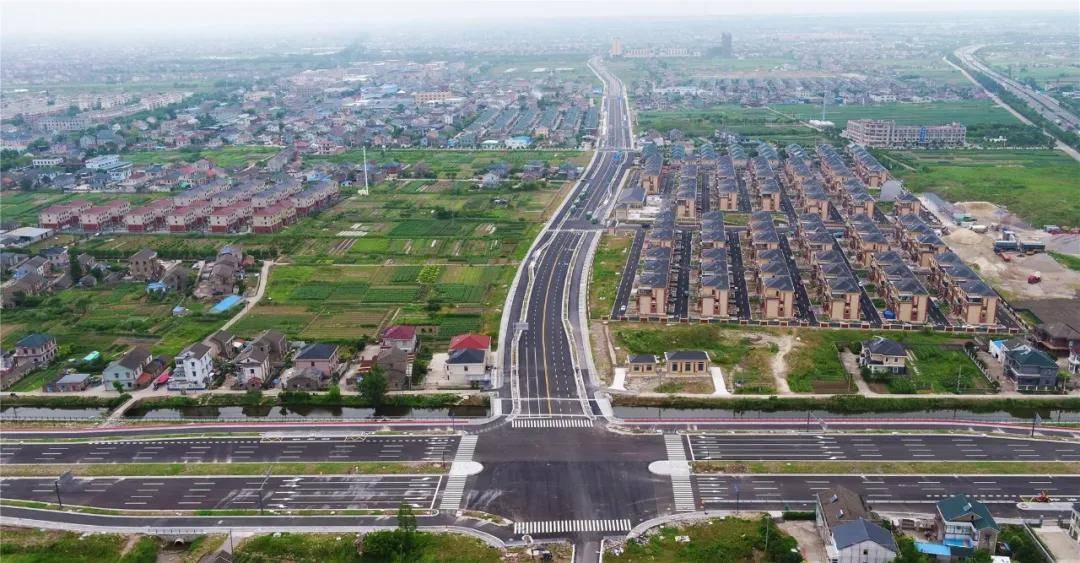 海川大道是连接新区和慈溪的南北大动脉,南延工程北起滨海一路,南至