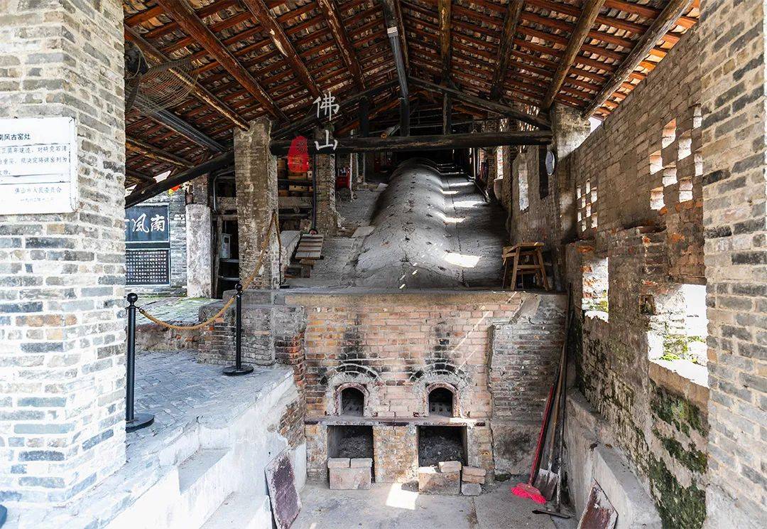 原创"跑男"去过的南风古灶,是世界上最古老的柴烧龙窑,至今仍在使用