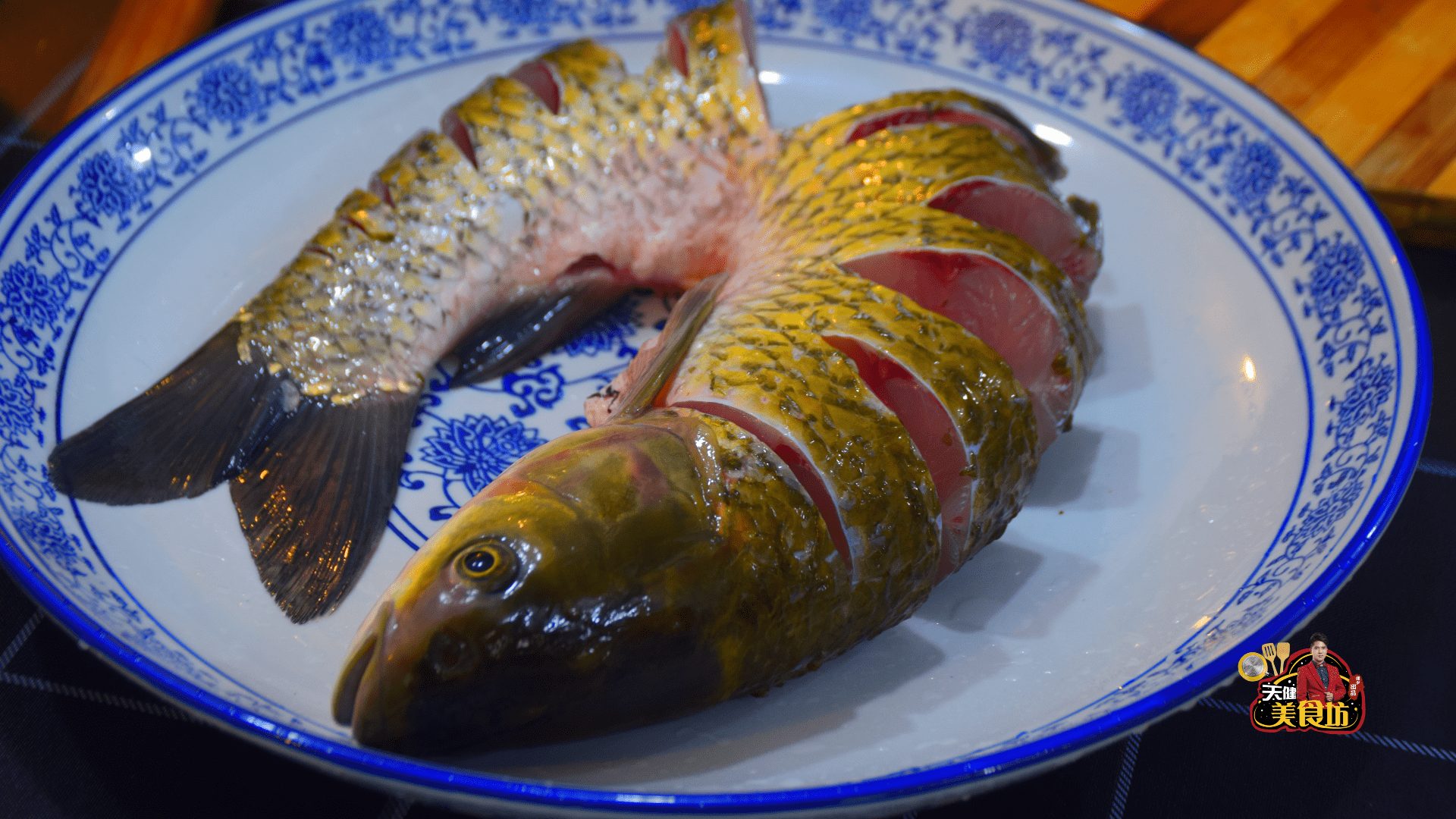 原创草鱼好吃有诀窍,加1瓶啤酒这样做,鱼肉嫩滑不腥,好吃极了