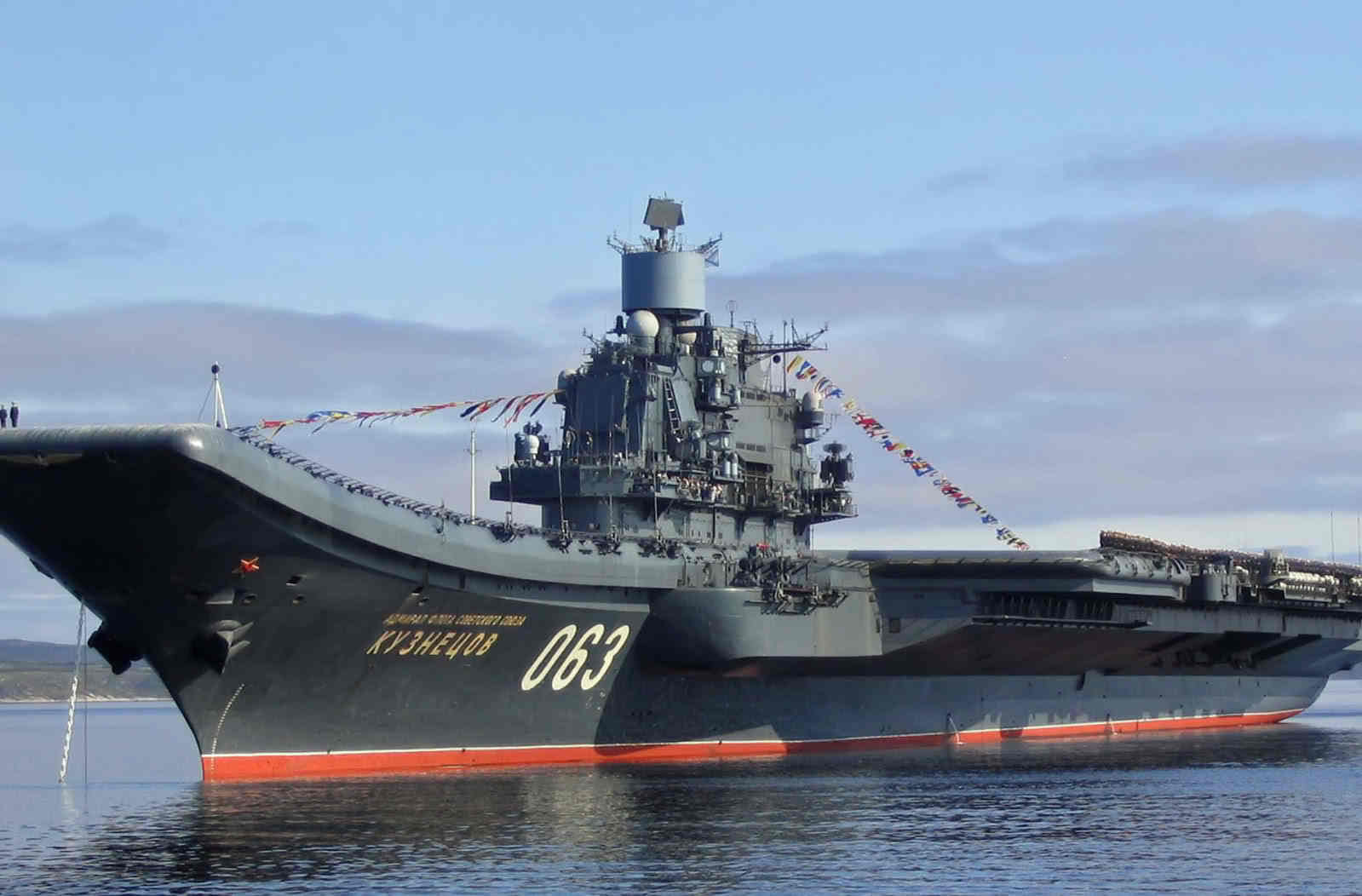 俄罗斯瓦良格号航母图片