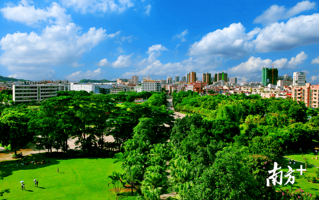 官宣4万亿级大深圳来了深莞融城开启新模式